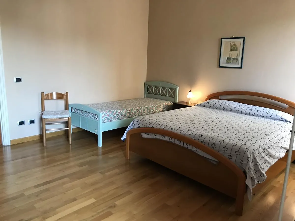 Palazzo Fregoso Apartman Garda Olaszország